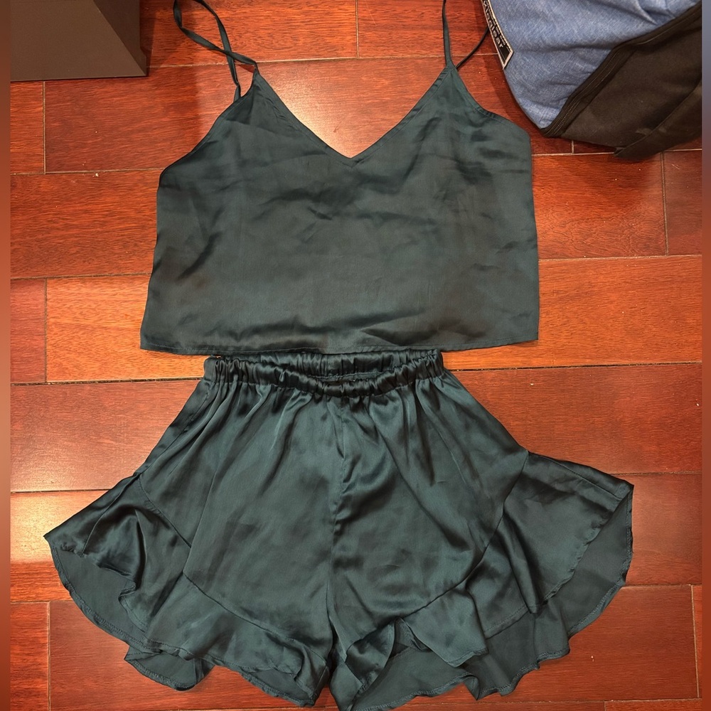 PrettyLittleThing Black Satin Pajama Set - Picture 2 of 4